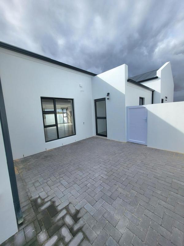 To Let 3 Bedroom Property for Rent in Laaiplek Western Cape